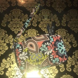 Vera Bradley wristlet with tons of pockets